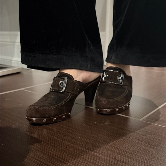 Clogs - Picture 5 of 10